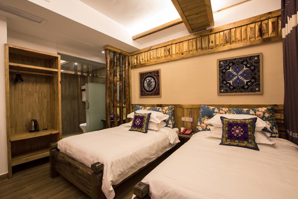 Chong Chong Guesthouse Жангжиаже Екстериор снимка