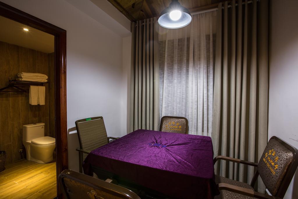 Chong Chong Guesthouse Жангжиаже Екстериор снимка